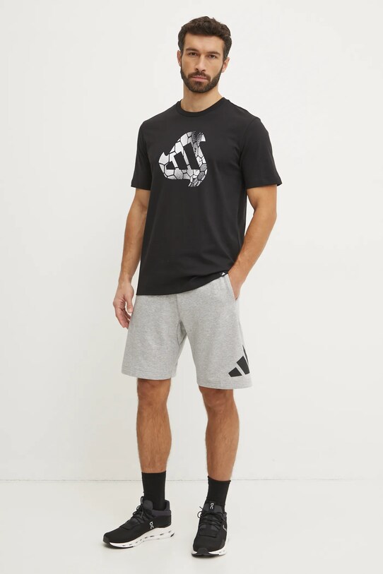 Бавовняна футболка adidas M C HOT Q1 TEE JI6787 чорний SS25