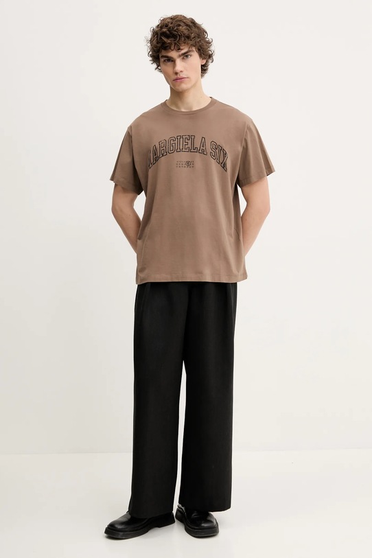 Βαμβακερό μπλουζάκι MM6 Maison Margiela SH0GC0046 καφέ SS25