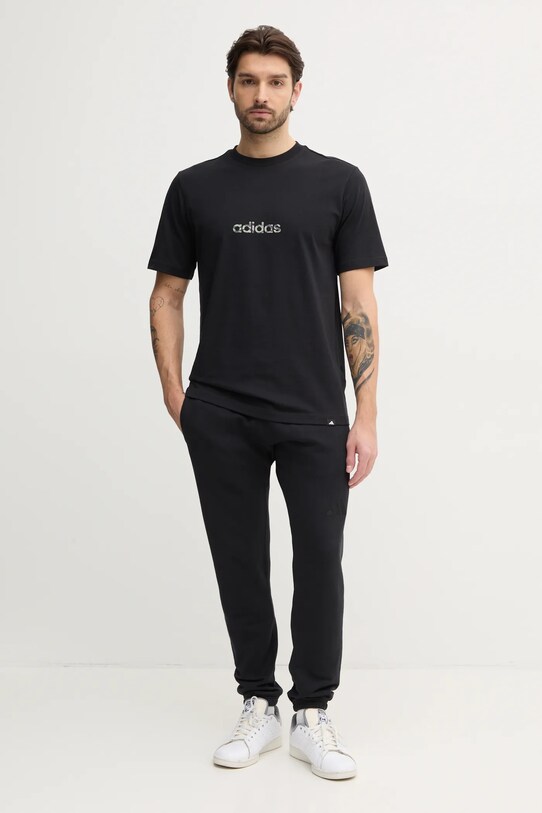 Bavlněné tričko adidas Camo JN1403 černá SS25