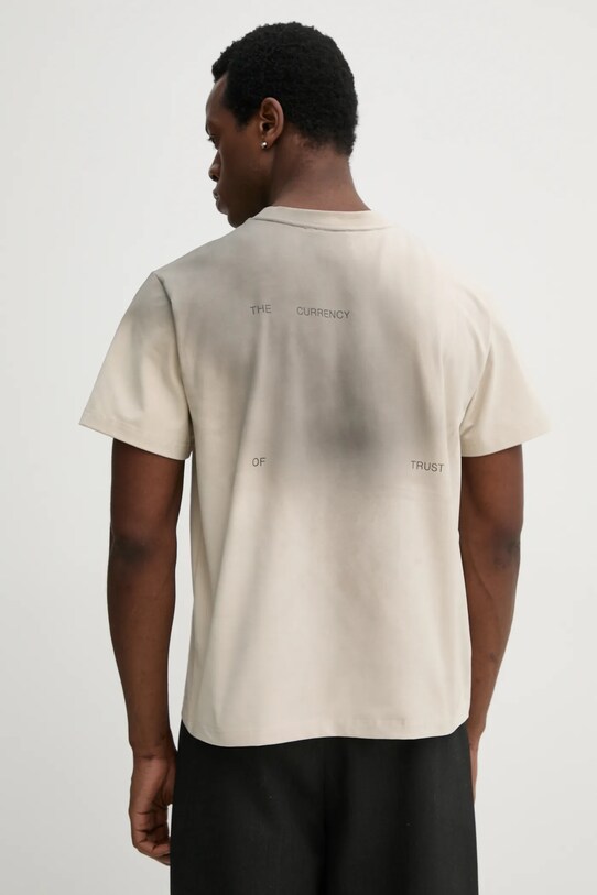 Abbigliamento Heliot Emil t-shirt SS25.M.09.129.ST18 beige