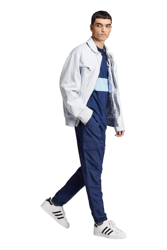 Bombažna kratka majica adidas Originals 3-Stripes Panel JD4276 mornarsko modra