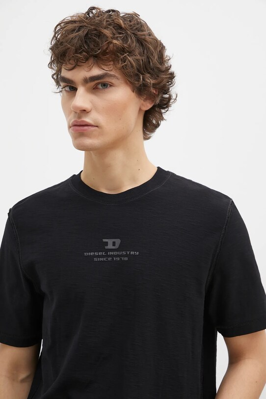 Футболка Diesel T-ADJUST-R10 T-SHIRT чёрный A16424.0QKAP