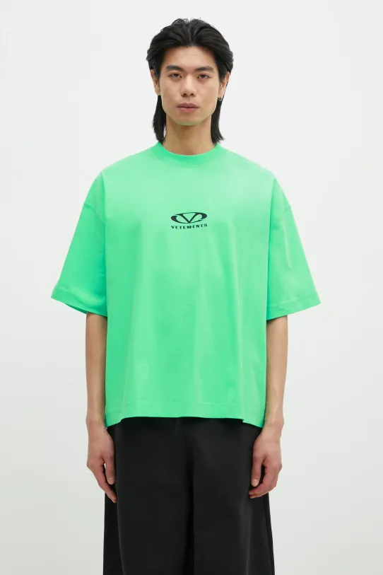 Памучна тениска VETEMENTS Oval Logo Cropped Boxy свободна зелен UA66TR600E