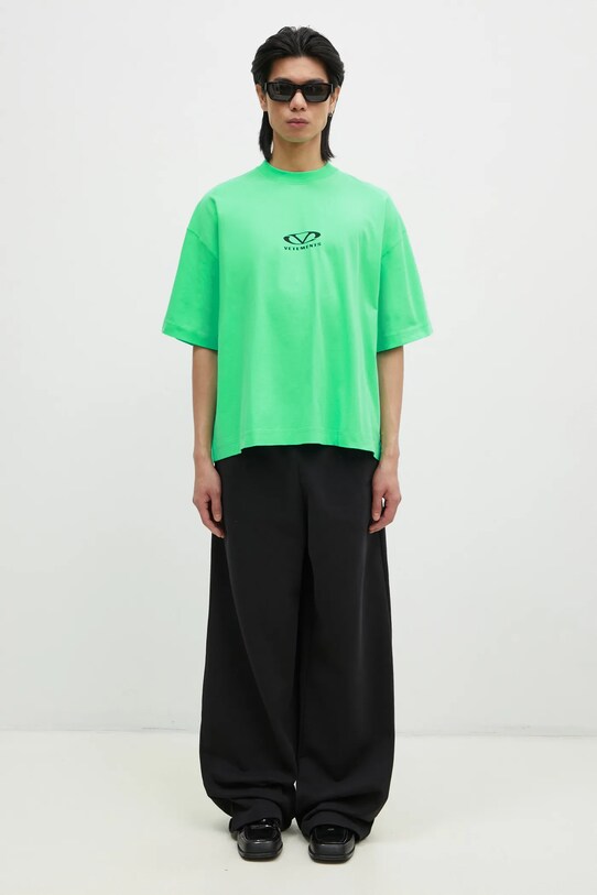 Памучна тениска VETEMENTS Oval Logo Cropped Boxy UA66TR600E зелен