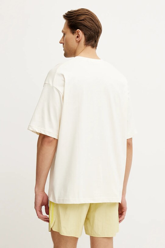 Abbigliamento Hummel t-shirt in cotone 227548 beige