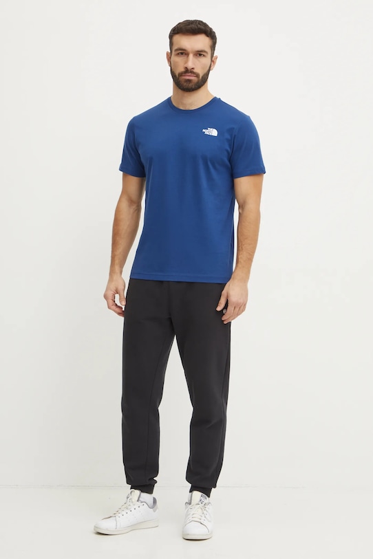 Bavlněné tričko The North Face Redbox NF0A87NPH4B1 námořnická modř SS25