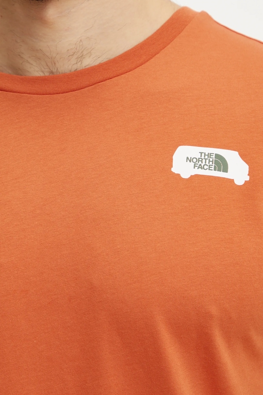 Bavlněné tričko The North Face Outdoor Graphic NF0A8C1Z6IG1 oranžová