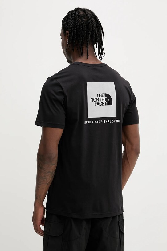 Памучна тениска The North Face Reflective Box стандартна черен NF0A8C4VU1H1