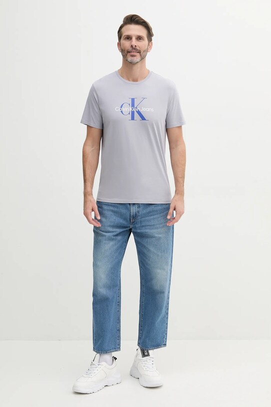 Хлопковая футболка Calvin Klein Jeans LV040EM286 фиолетовой SS25