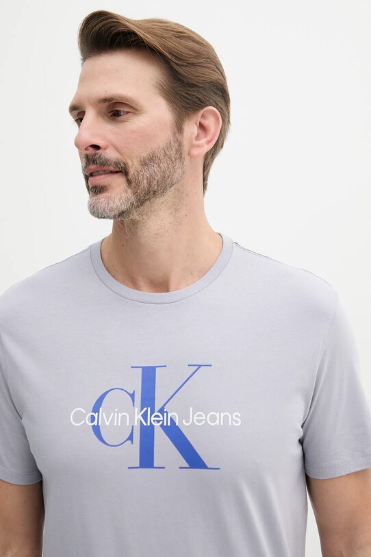 Хлопковая футболка Calvin Klein Jeans фиолетовой LV040EM286