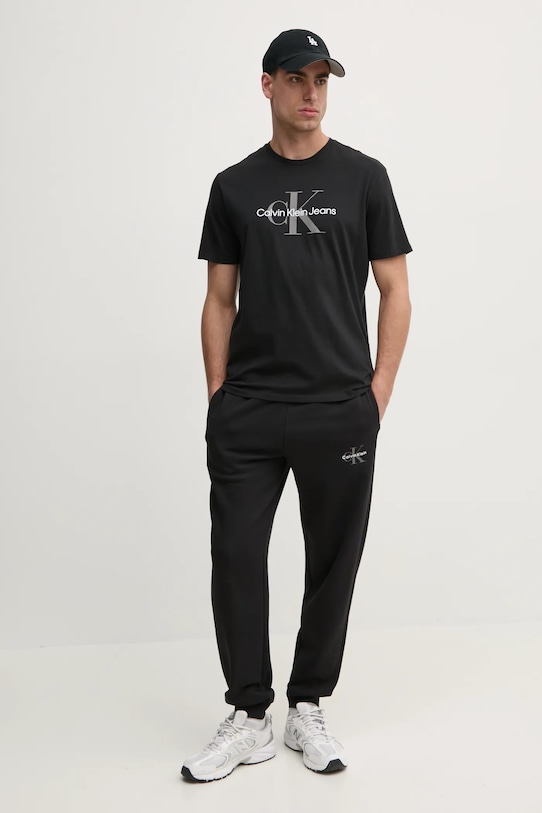 Bavlněné tričko Calvin Klein Jeans LV040EM286 černá SS25