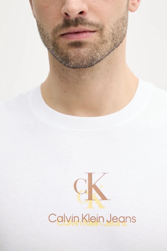 Βαμβακερό μπλουζάκι Calvin Klein Jeans J30J327469 λευκό