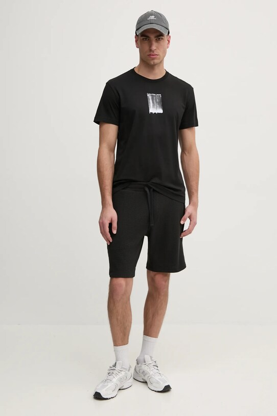 Calvin Klein Jeans pamut póló J30J327522 fekete SS25