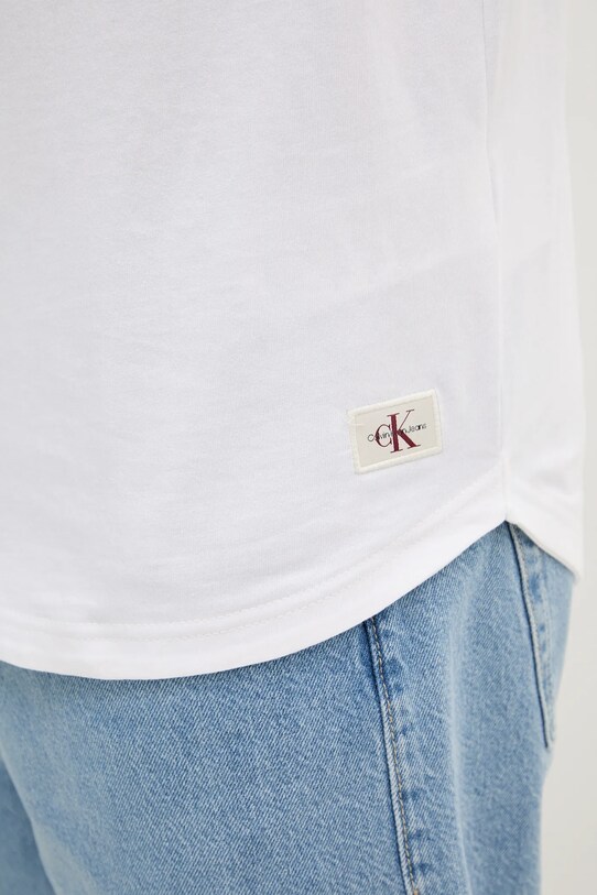 Βαμβακερό μπλουζάκι Calvin Klein Jeans J30J327283 λευκό