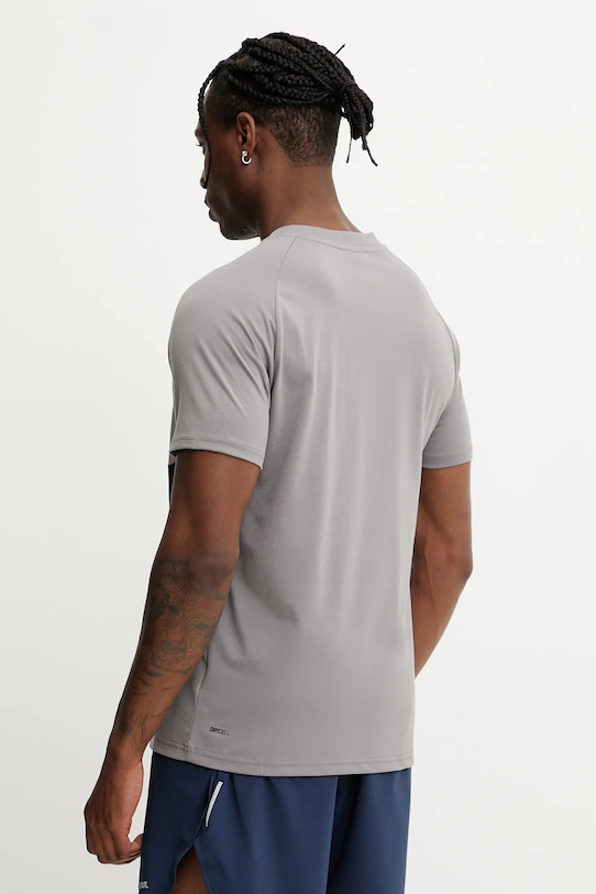 Ρούχα Μπλουζάκι προπόνησης Puma 629673 γκρί