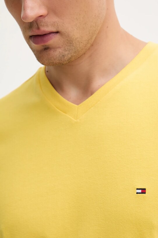 Pamučna majica Tommy Hilfiger zlatna MW0MW39249