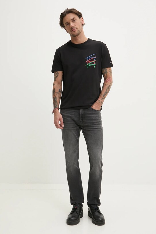 Бавовняна футболка Tommy Jeans DM0DM20771 чорний SS25