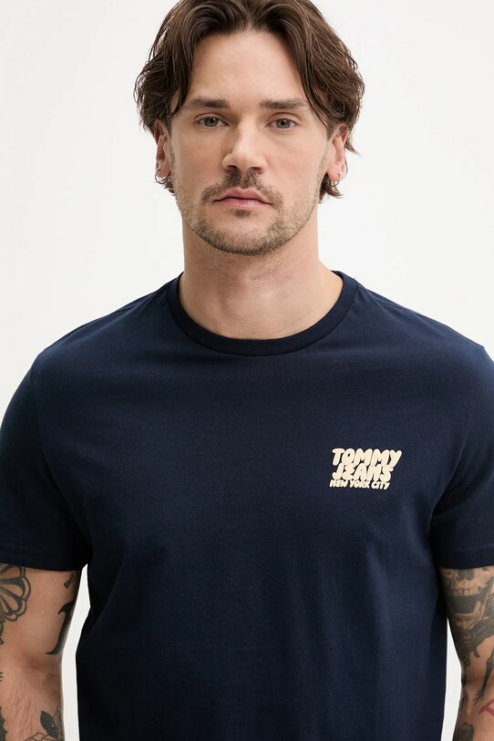 Хлопковая футболка Tommy Jeans тёмно-синий DM0DM21863