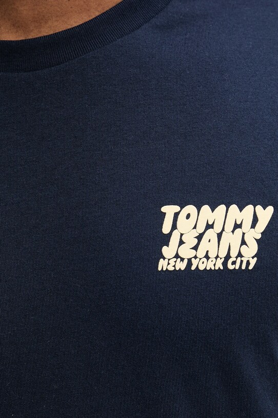 Βαμβακερό μπλουζάκι Tommy Jeans DM0DM21864 σκούρο μπλε