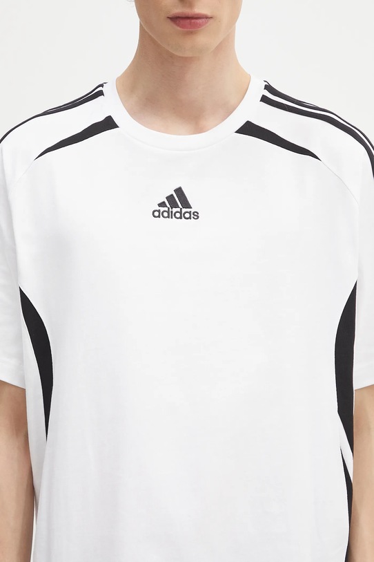 Хлопковая футболка adidas Originals Teamgeist Tee белый KE0146