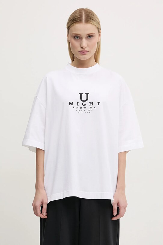 Хлопковая футболка VETEMENTS U Might Know Me Cropped Boxy UA66TR760W белый SS25