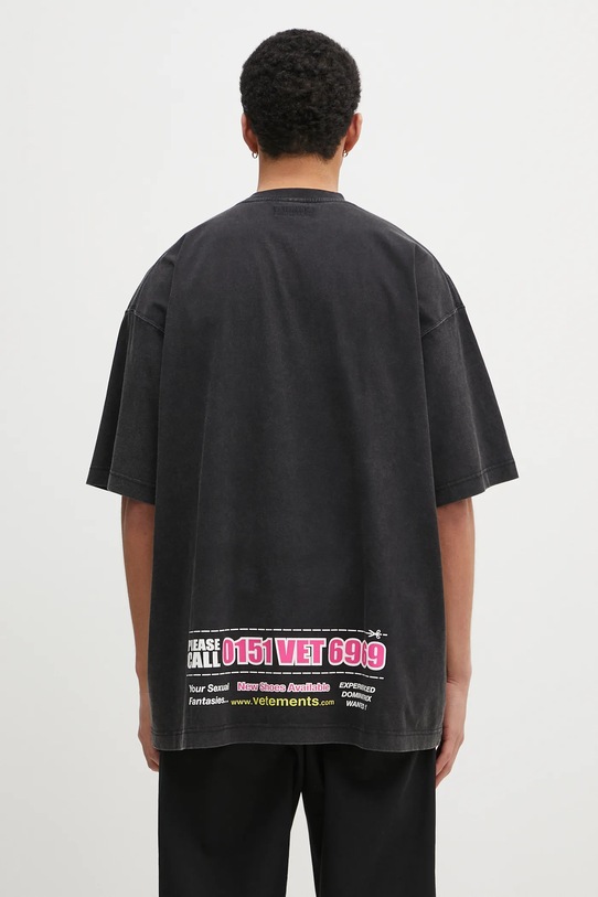 VETEMENTS t-shirt bawełniany Dominatrix Hotline Oversized UA66TR740B czarny
