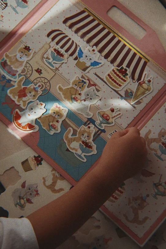 Konges Sløjd otroška knjiga z nalepkami MY STICKER UNIVERSE FSC KS105506.PPY2 pisana