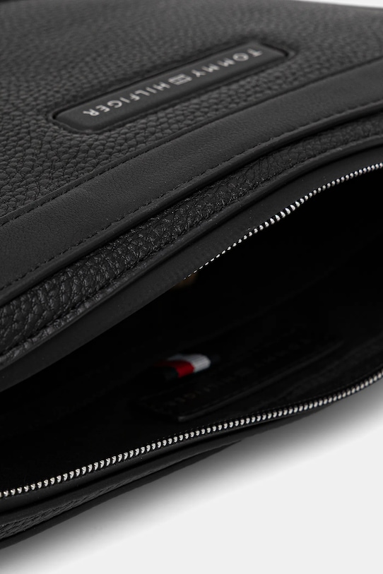 Tommy Hilfiger kosmetyczka czarny AM0AM13953
