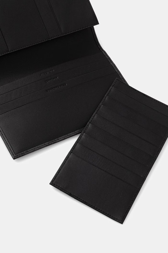 Guess etui na paszport MILANO SMMALO.LEA01 szary