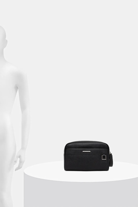 Armani Exchange kosmetyczka XM002040.AF19931 czarny