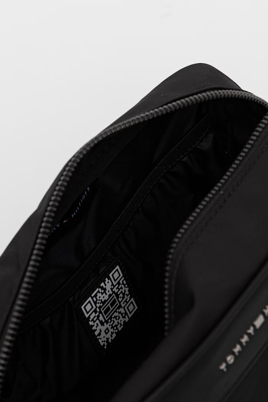 Tommy Hilfiger kozmetička torbica za muškarce crna AM0AM14153
