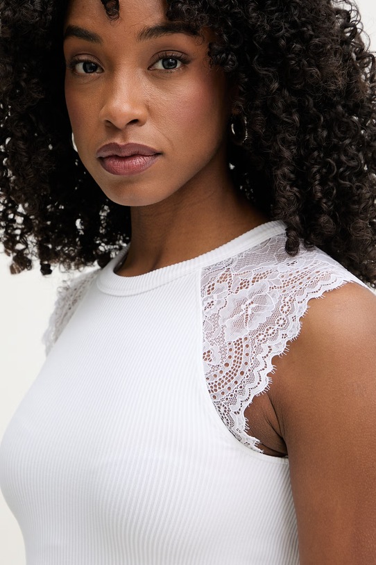 Guess crop top damski MILLIE biały W6GZ01.Z0606