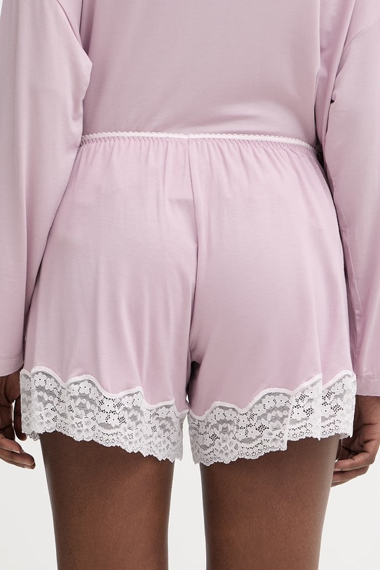 Oblačila United Colors of Benetton kratek ženski spodnji del pižame z viskozo 3Z1239170 vijolična