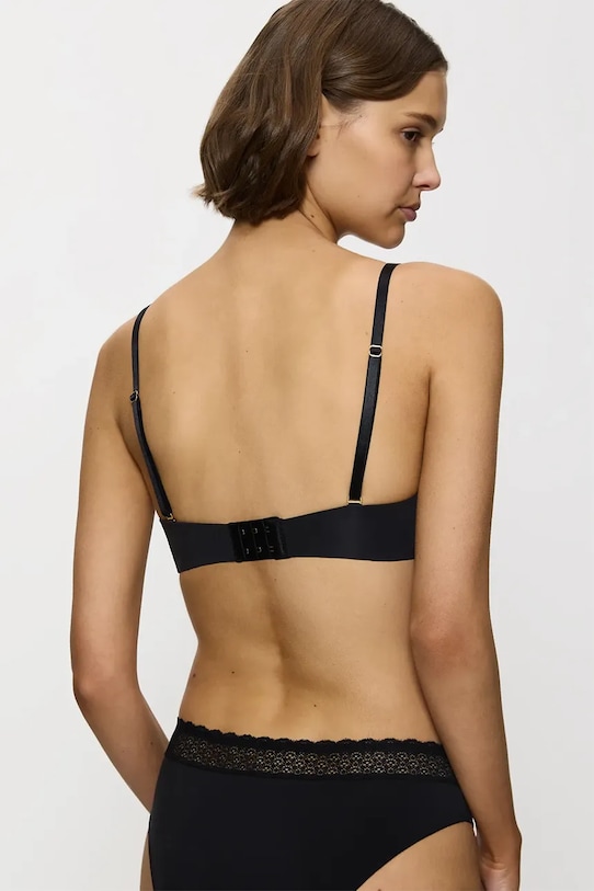 Triumph melltartó Body Make-Up Essentials 10156745 fekete AA00