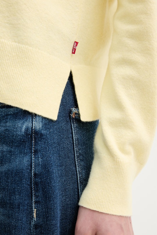 Levi's sweter TARA SUPER SOFT VNECK 0046F.0010 żółty