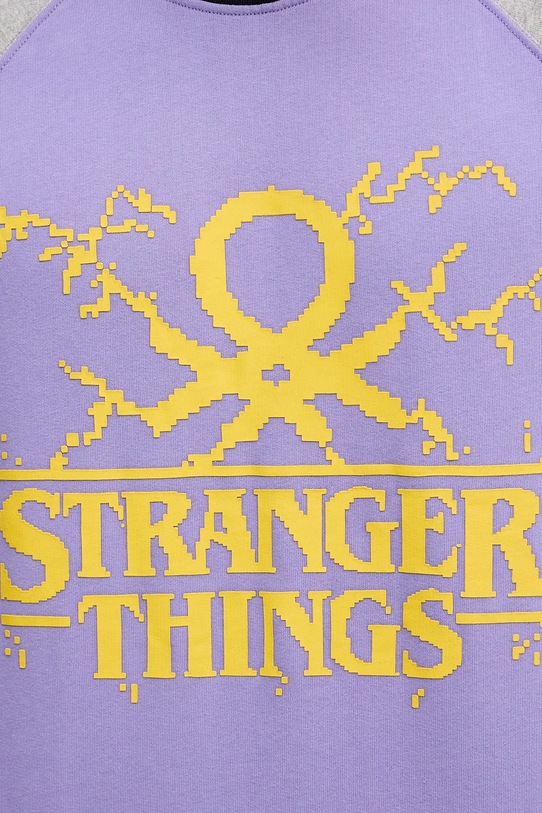 Βαμβακερή μπλούζα United Colors of Benetton x Stranger Things 38JZU10B9 μωβ