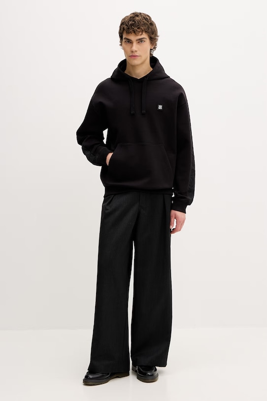 HUGO mikina pánska bavlnená 50562823 čierna SS26