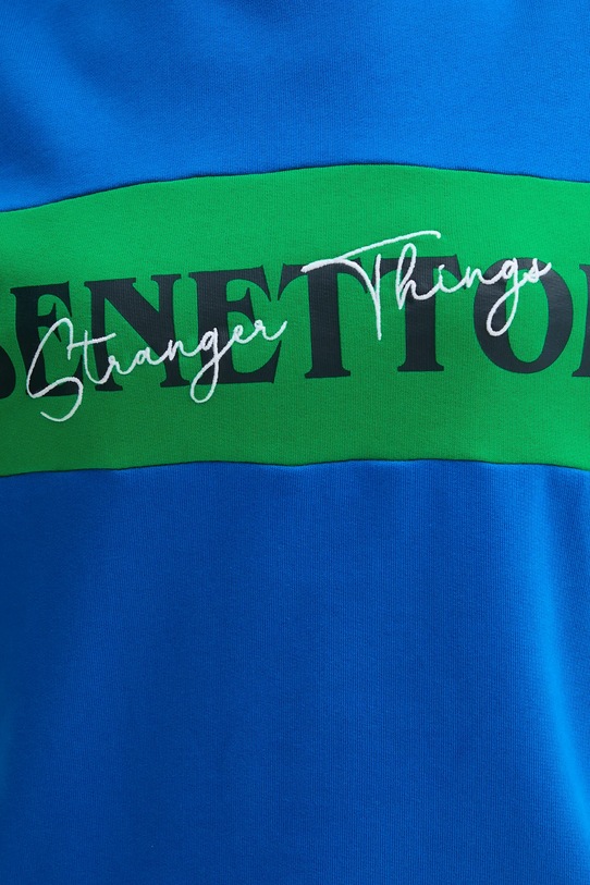 Bavlnená mikina United Colors of Benetton x Stranger Things 342ZU10BA modrá