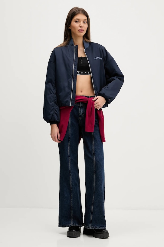 Tričko s dlhým rukávom Tommy Jeans DW0DW22538 čierna SS26