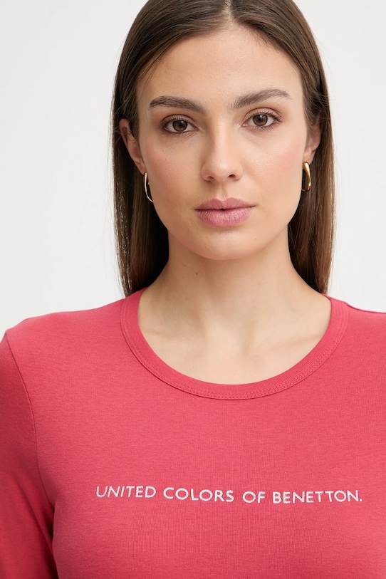 United Colors of Benetton longsleeve bawełniany czerwony 3GA8E16G0