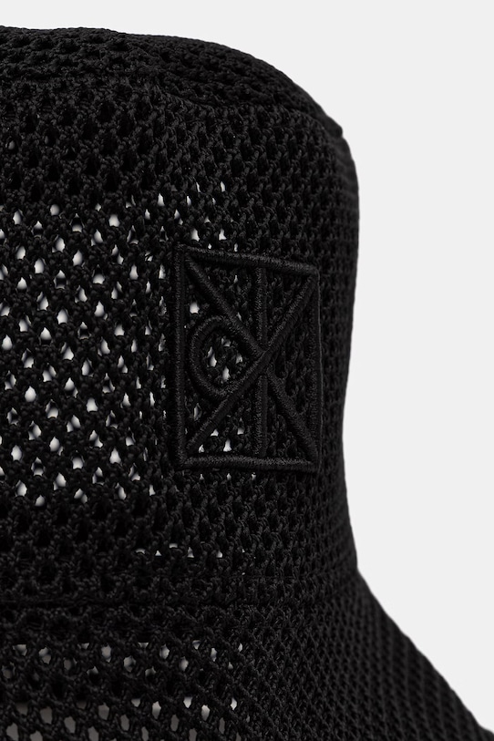 Calvin Klein klobúk dámsky LV04F5071G čierna SS26