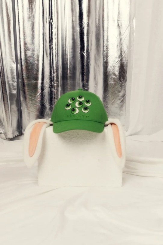 Mini Rodini czapka z daszkiem dziecięca Aliens zielony 26265105