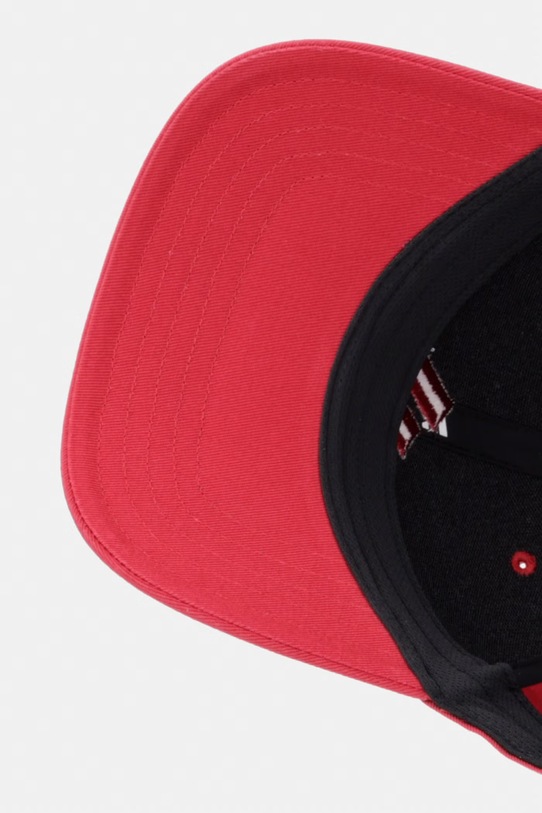 adidas czapka z daszkiem bawełniana czerwony KF0408