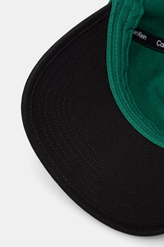 Calvin Klein Čiapka so šiltom bavlnená zelená LV04D5101G