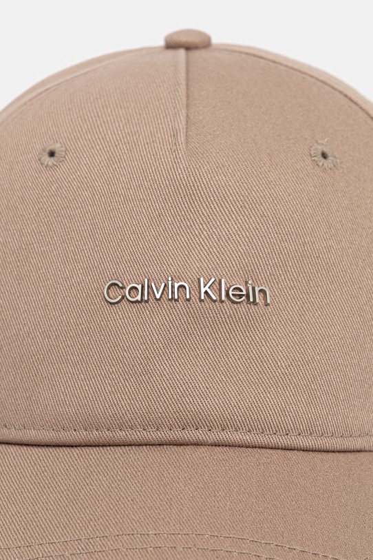Calvin Klein baseballová čepice bavlněná LV04F5072G béžová SS26