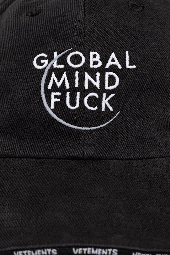 VETEMENTS czapka z daszkiem jeansowa Global MF UE76CA332B czarny SS26