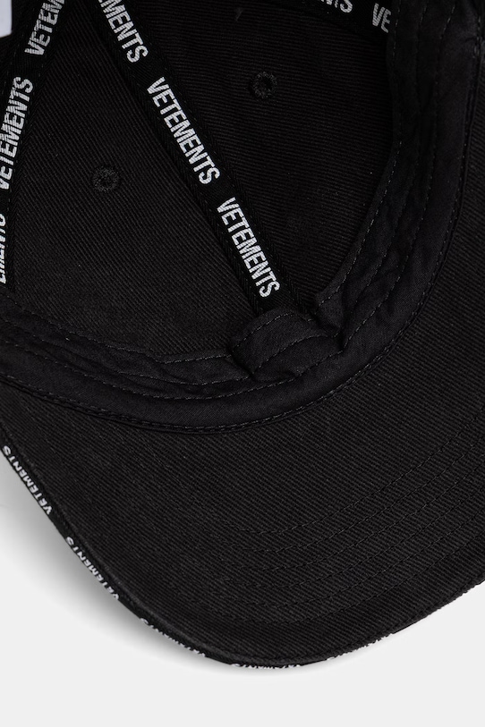 VETEMENTS czapka z daszkiem jeansowa Global MF czarny UE76CA332B