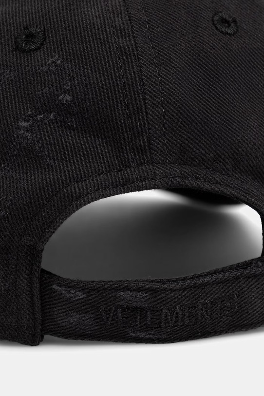 Bavlnená šiltovka VETEMENTS Friday Distressed čierna UE76CA326B