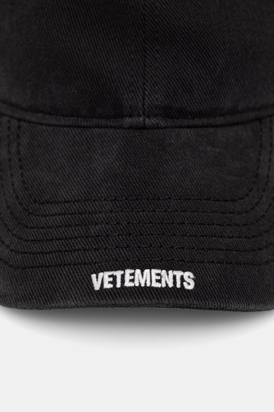 Bavlnená šiltovka VETEMENTS Nano Logo UE76CA324B čierna SS26