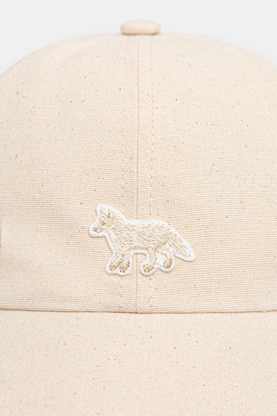 Maison Kitsuné czapka z daszkiem bawełniana Baby Fox OW06108WB0026 beżowy SS26